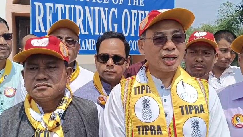 মনোনয়ন পত্র দাখিল করল ত্রিপ্রা মাথার পার্টির মনোনীত প্রার্থী রাজেশ্বর দেববর্মা।