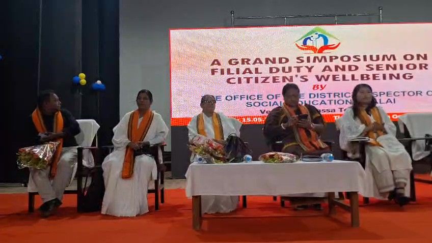 শুক্রবার ধলাই জেলা সদর  আমবাসার টাউন হলে প্রবীণ নাগরিকদের সুরক্ষা এবং তাঁদের প্রতি সন্তানদের কর্তব্য বা 'ফিলাল ডিউটি' নিয়ে এক বিশেষ আলোচনা সভা অনুষ্ঠিত হয়। 