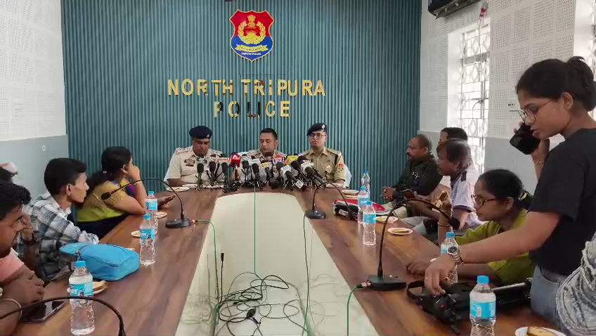 দুর্গোৎসব শান্তিপূর্ণ ও নির্বিঘ্ন করতে কড়া নিরাপত্তার ব্যবস্থা গ্রহণ করেছে উত্তর ত্রিপুরা জেলা পুলিশ
