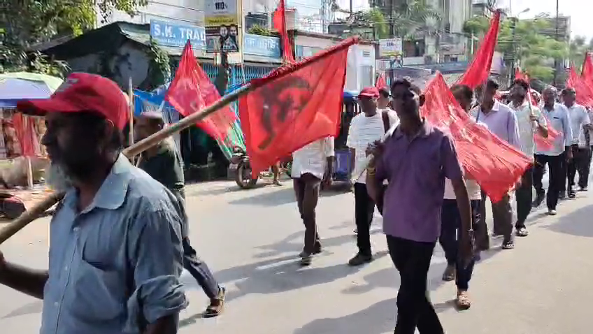 ধর্মনগরে সি আই টি ইউ–এর বিক্ষুব মিছিল ও সমাবেশ