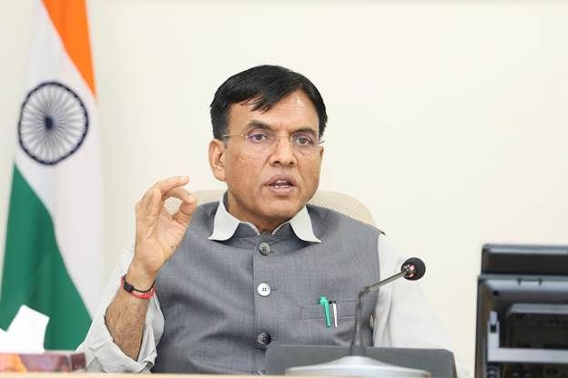 সাইক্লিং সুস্থ ও আত্মবিশ্বাসী জীবনধারার পরিচায়ক : মনসুখ মান্ডভিয়া