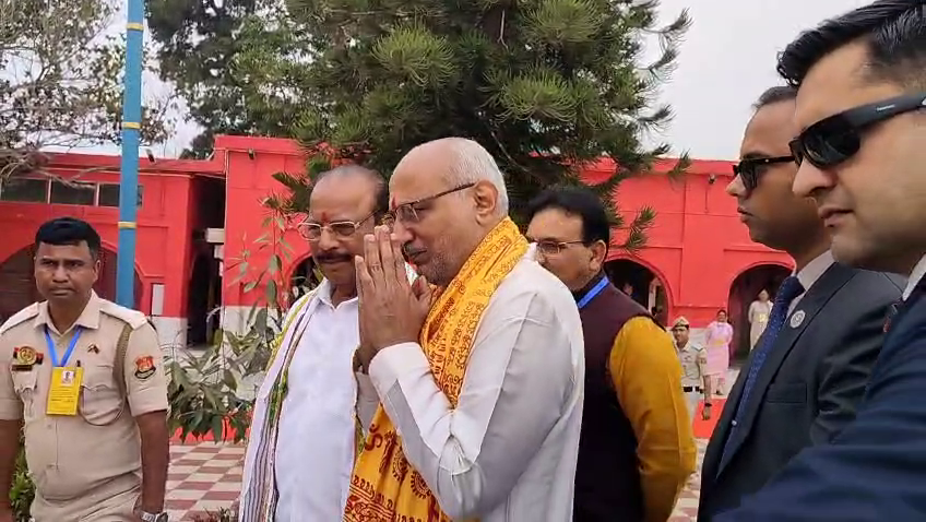 ত্রিপুরেশ্বরী মায়ের মন্দিরে পুজো দিতে আসেন  উপরাষ্ট্রপতি 