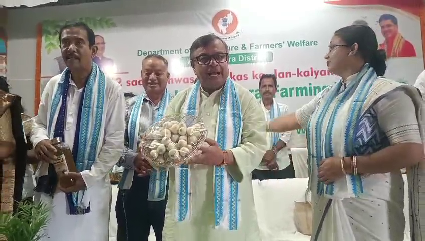 চলতি বর্ষে আরো ১৬ হাজার হেক্টর জমিকে ন্যাচারাল ফার্মিং এর আওতায় আনা হবে- কৃষি মন্ত্রী  