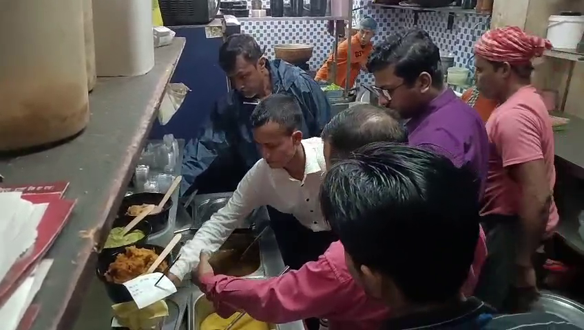 রাজধানীতে খাদ্য সুরক্ষা দপ্তরের আচমকা অভিযান