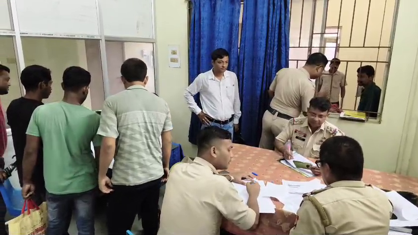 বিষাক্ত শামুক খেয়ে মৃত এক বছরের শিশুকন্যা, শোকের ছায়া মোহনপুরের চন্দ্রমনি সিংড়ায়