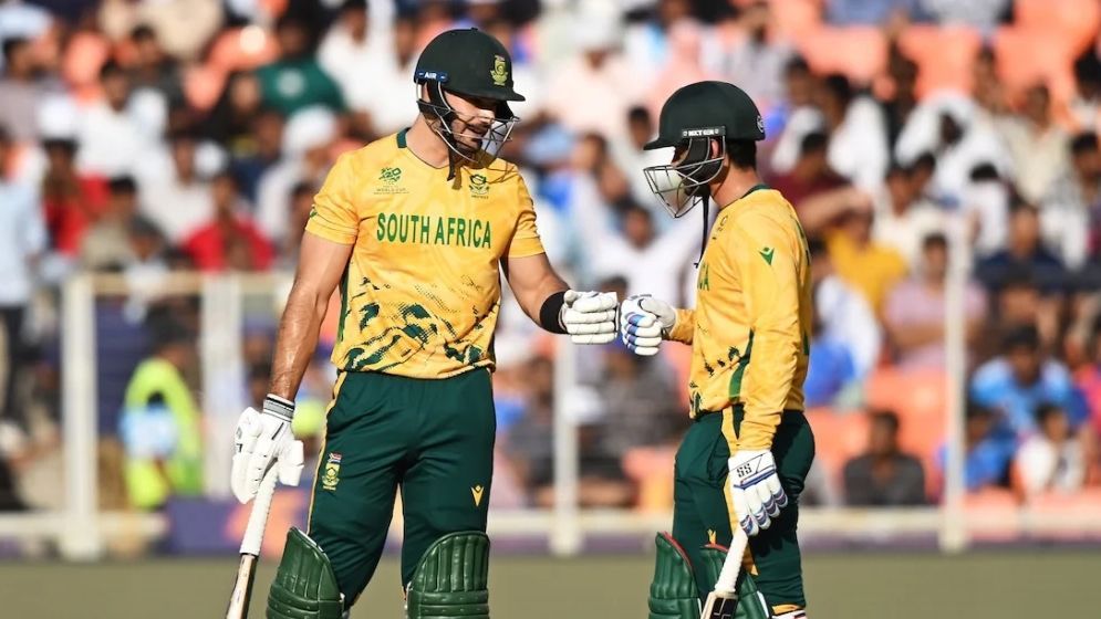 উইন্ডিজকে উড়িয়ে সেমির পথে এগিয়ে গেল দক্ষিণ আফ্রিকা