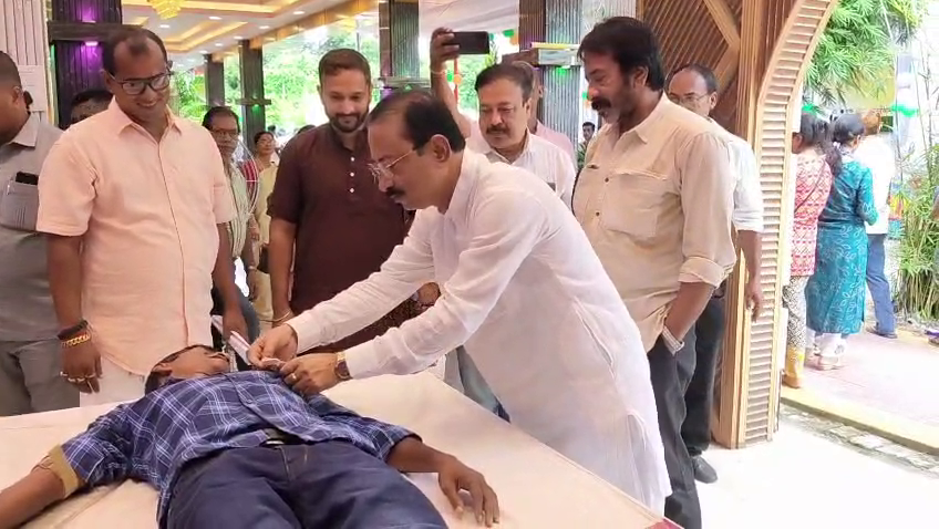 প্রতিষ্ঠা দিবস উপলক্ষে শিবনগর মডার্ন ক্লাব ও আমরা তরুণ দলের রক্তদান শিবির