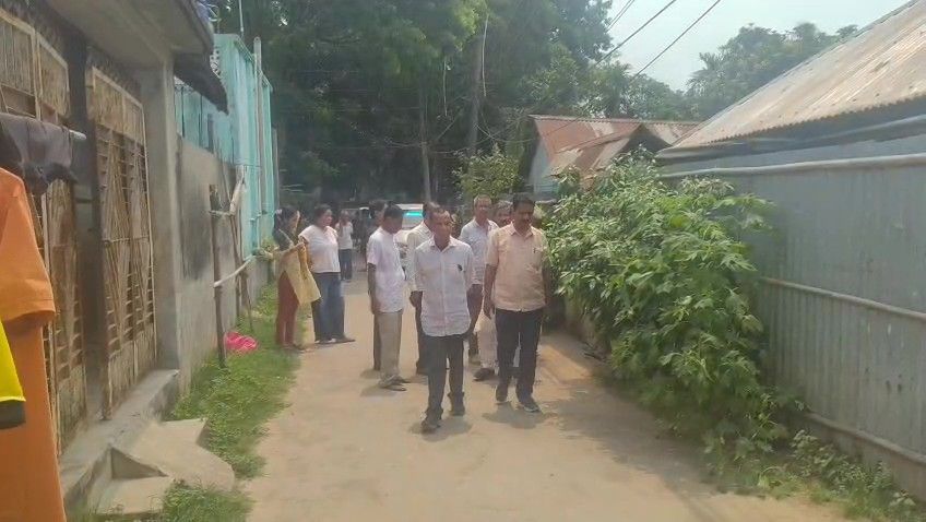 উচ্ছেদের প্রশাসনিক সিদ্ধান্তের বিরুদ্ধে   প্রতিবাদে মুখর কাটাখাল সংলগ্ন বাস্ত্তচ্যুতরা