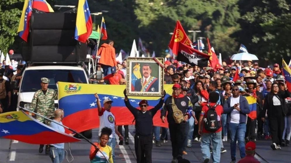 মার্কিন বন্দিশালা থেকে মাদুরোর মুক্তির দাবিতে উত্তাল ভেনেজুয়েলা