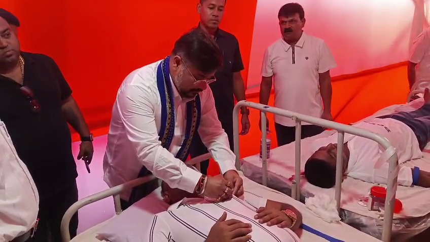 পূজোর থিম উন্মোচন উপলক্ষে রানীরবাজারের রয়েল ক্লাবের একগুচ্ছ সামাজিক অনুষ্ঠান