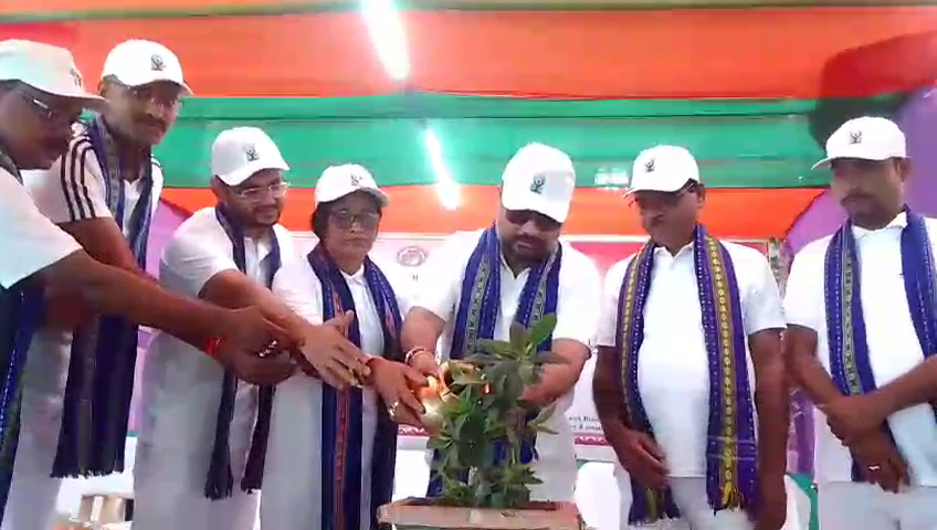 খোয়াই জেলায় যথাযোগ্য মর্যাদায় পালিত হলো আন্তর্জাতিক যোগ দিবস