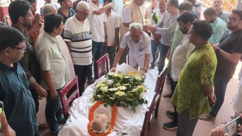   প্রয়াত প্রাক্তন বিধায়ক তাপস দে ,রাজ্য জুড়ে শোকের ছায়া  