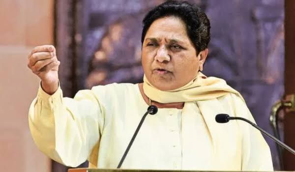 যন্তর-মন্তরে সংরক্ষণ বিরোধী বিক্ষোভ নিয়ে কংগ্রেসকে নিশানা মায়াবতীর