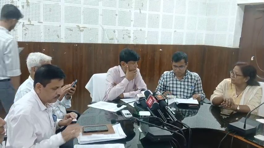 মাতা বাড়ি দেওয়ালী মেলা কে কেন্দ্র করে উদয়পুর জেলা শাসক অফিসে সাংবাদিক সম্মেলন                